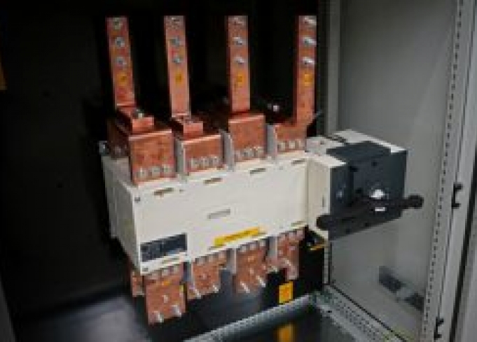 TỦ CHUYỂN NGUỒN TỰ ĐỘNG (ATS – AUTOMATIC TRANSFER SWITCH)